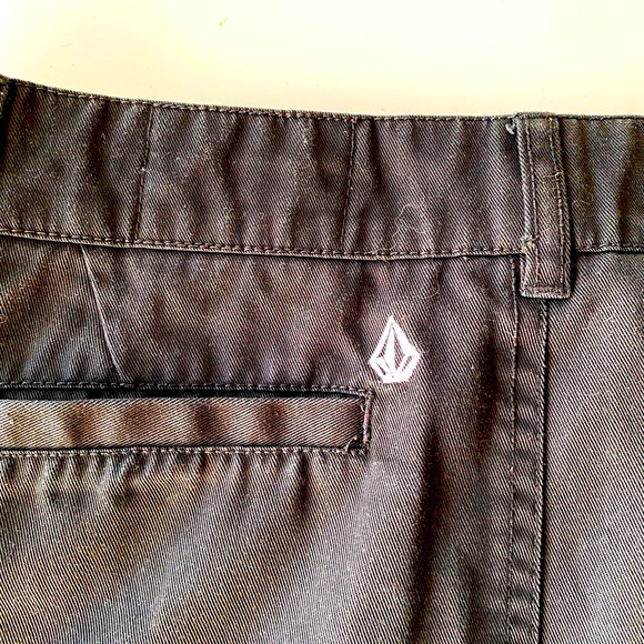 Volcom Frochickie Mini Skirt - Size 5 - Picture 3 of 7